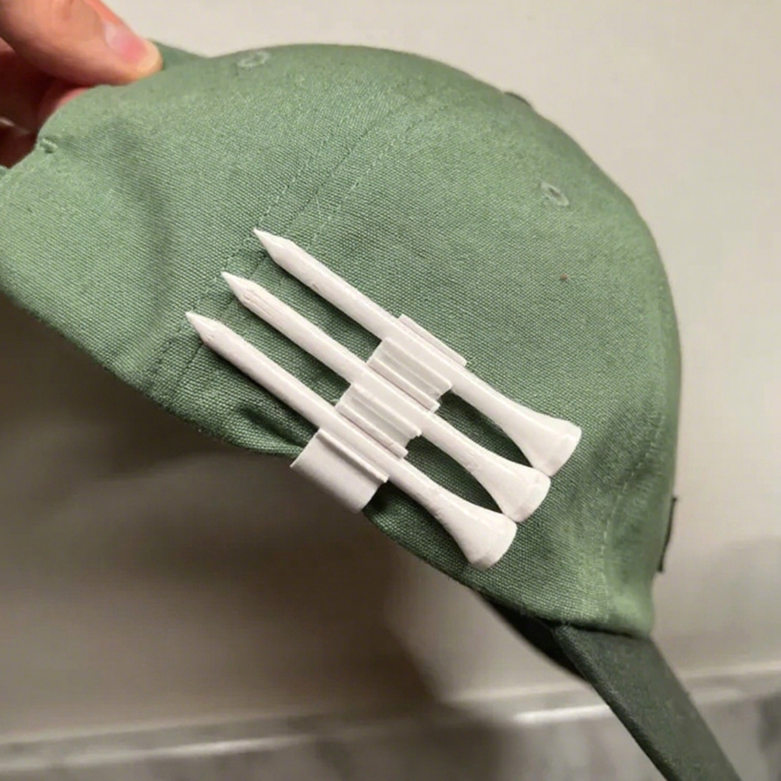ハットクリップ ゴルフシートホルダー つば付き帽子に適合 バ - Golf Equipment Holder のレビューと価格